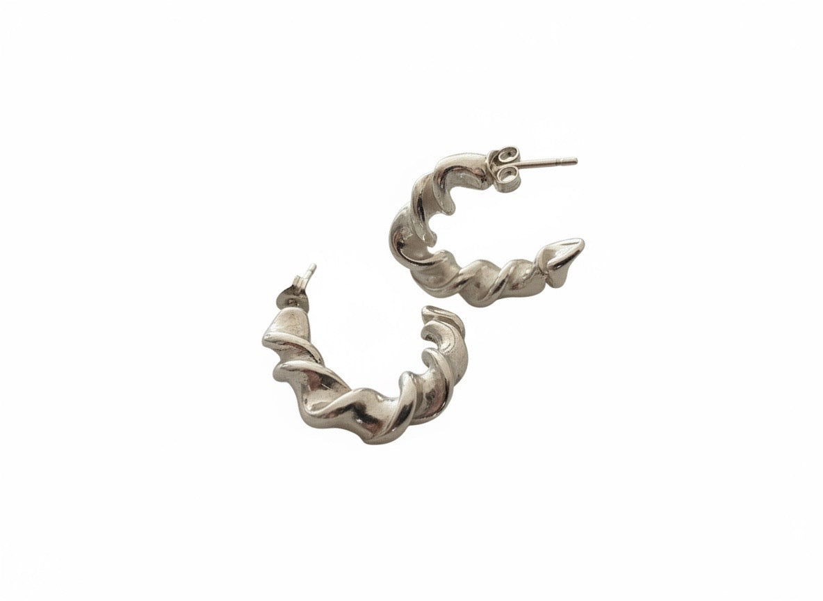 Twists and Tangles (half hoops)